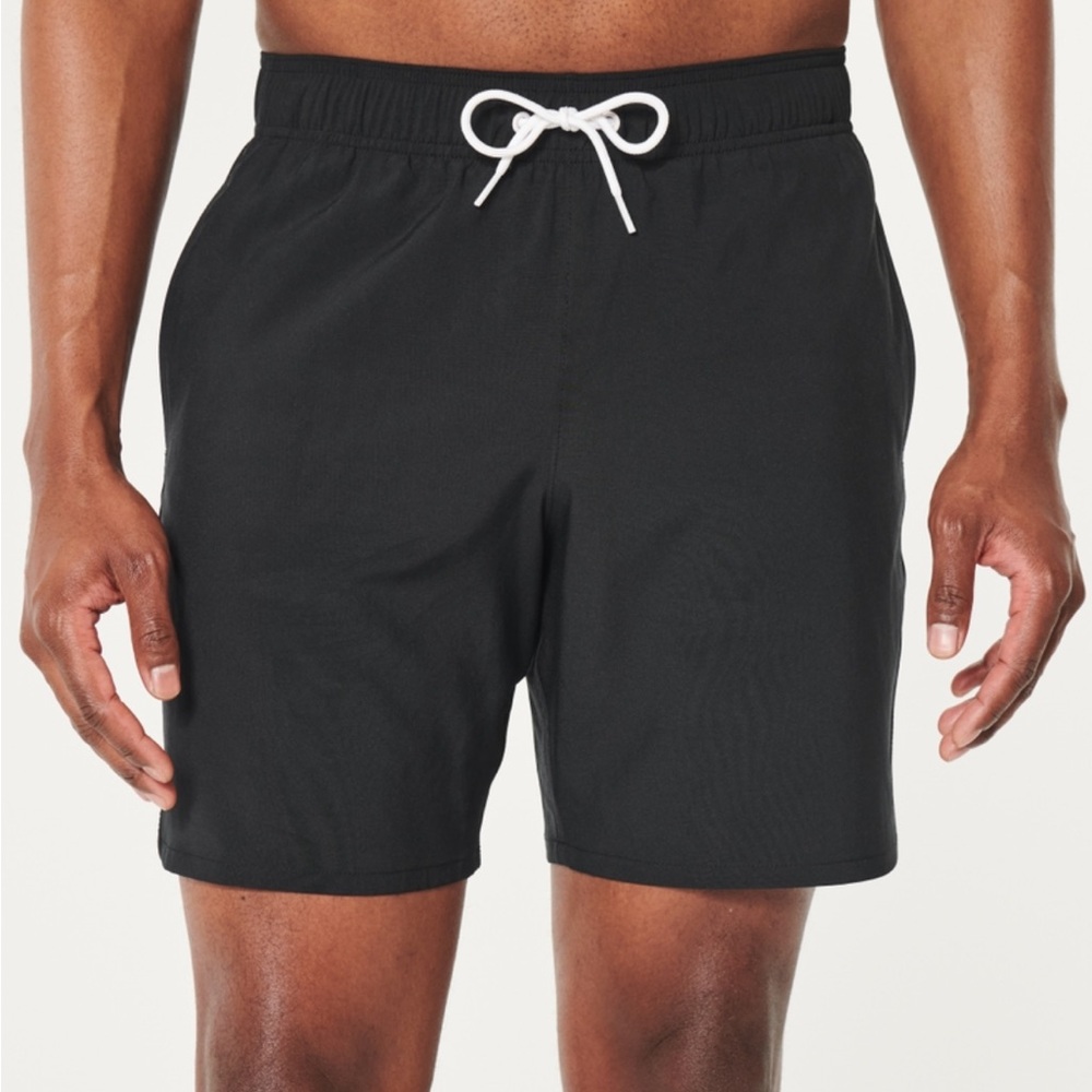 NWT Men’s Hollister swim trunks size M